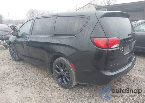2020 Chrysler Pacifica Touring z USA, uszkodzony, nr VIN 2C4RC1FG1LR223747